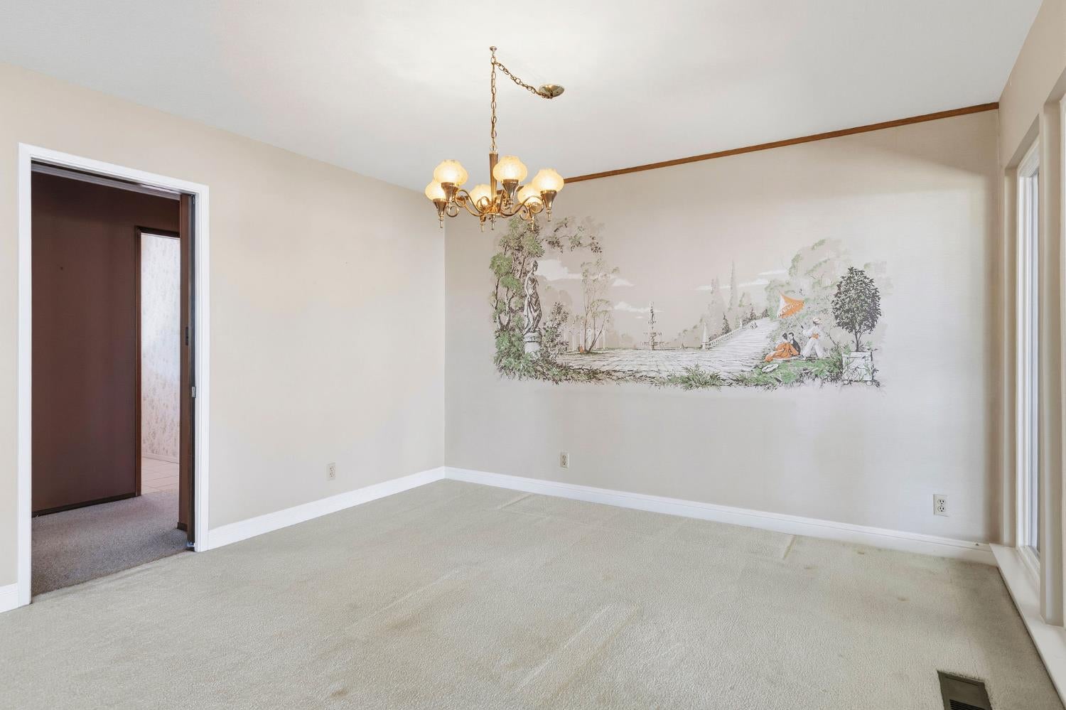 519 Grovesnor Court