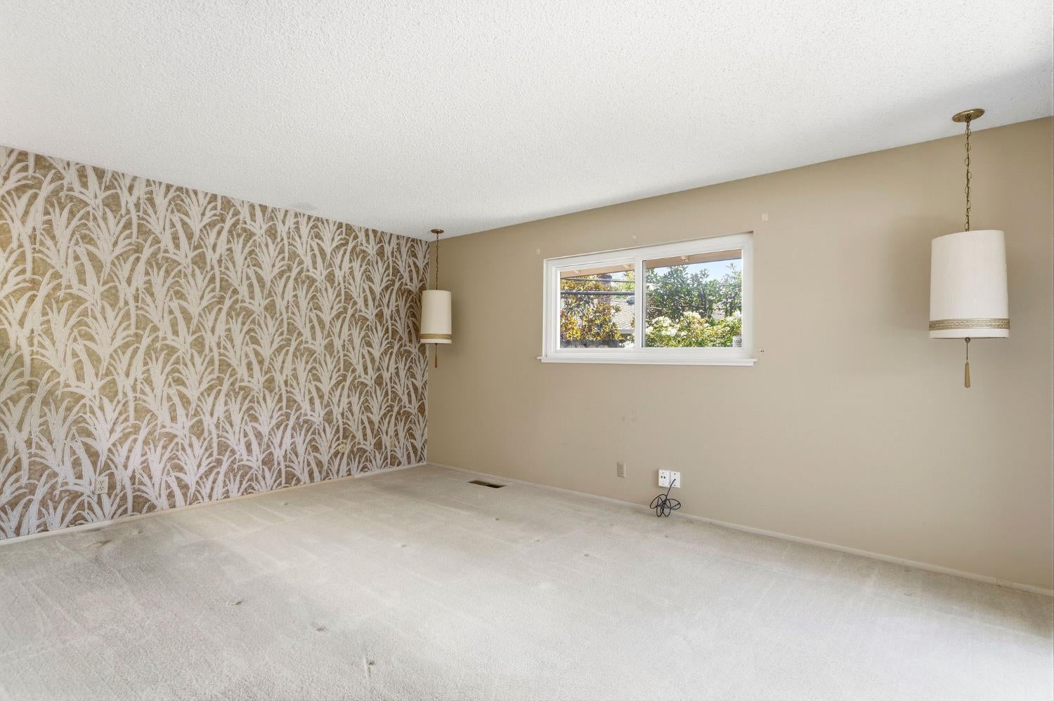 519 Grovesnor Court