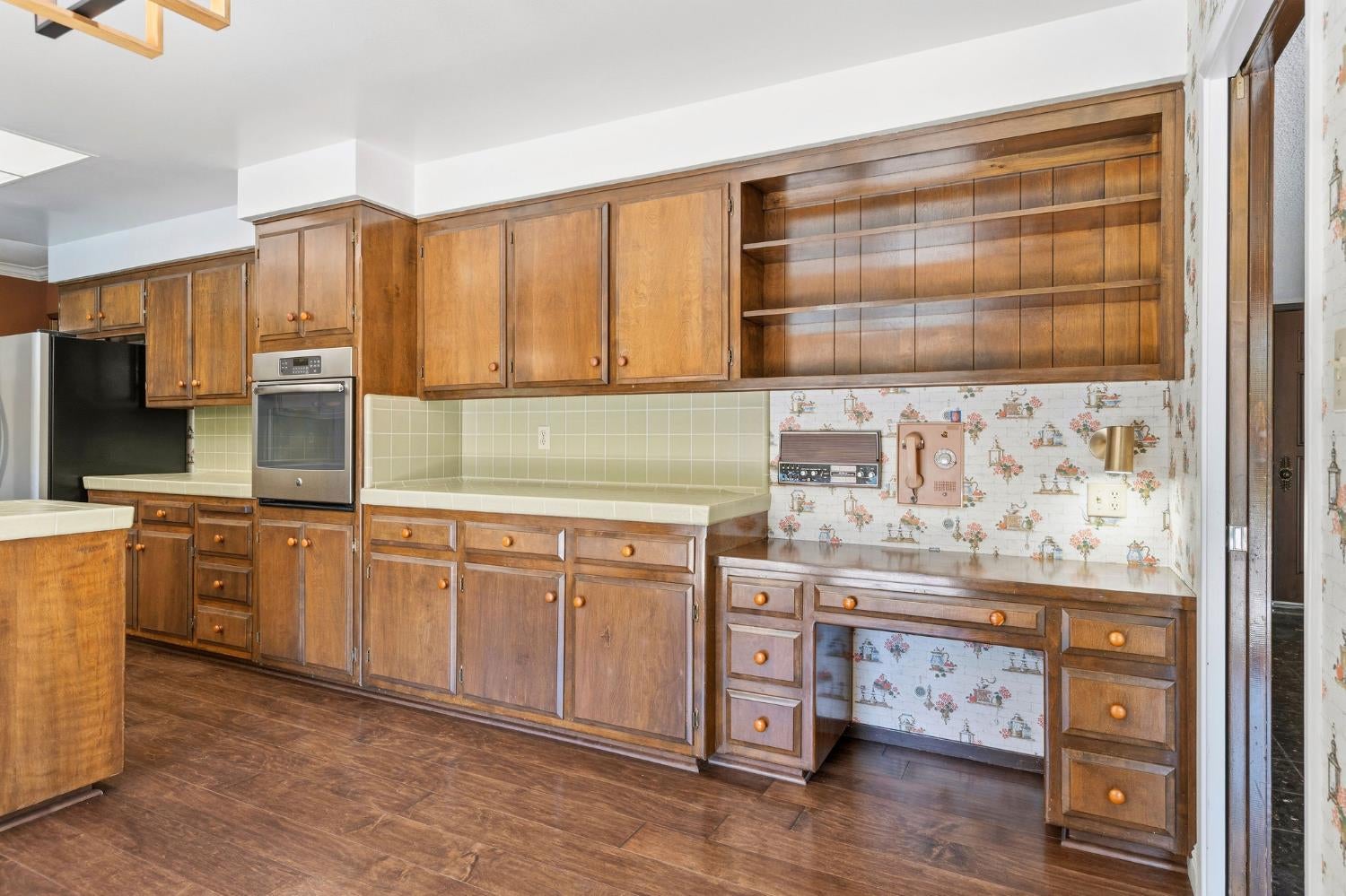 519 Grovesnor Court