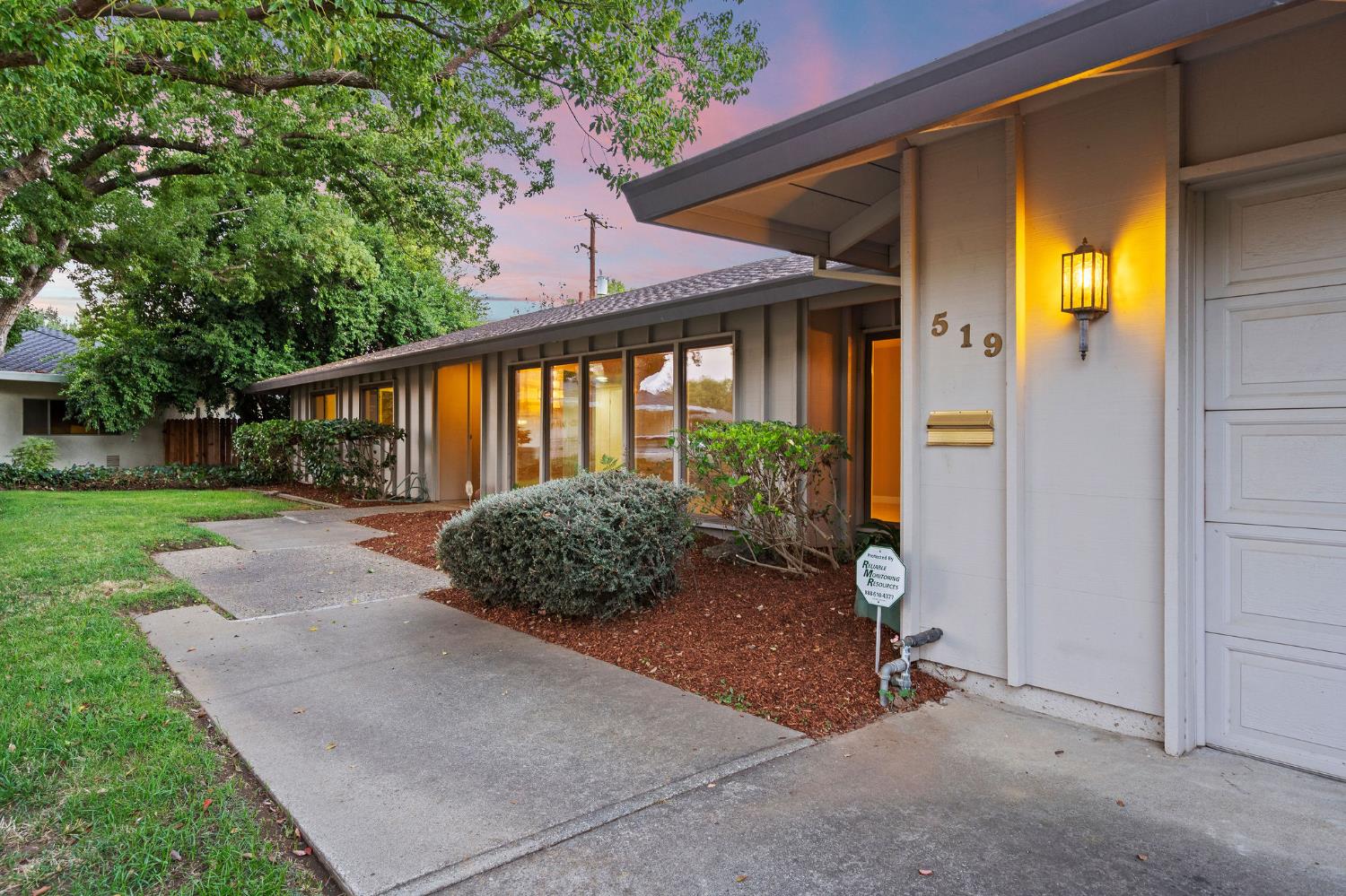 519 Grovesnor Court