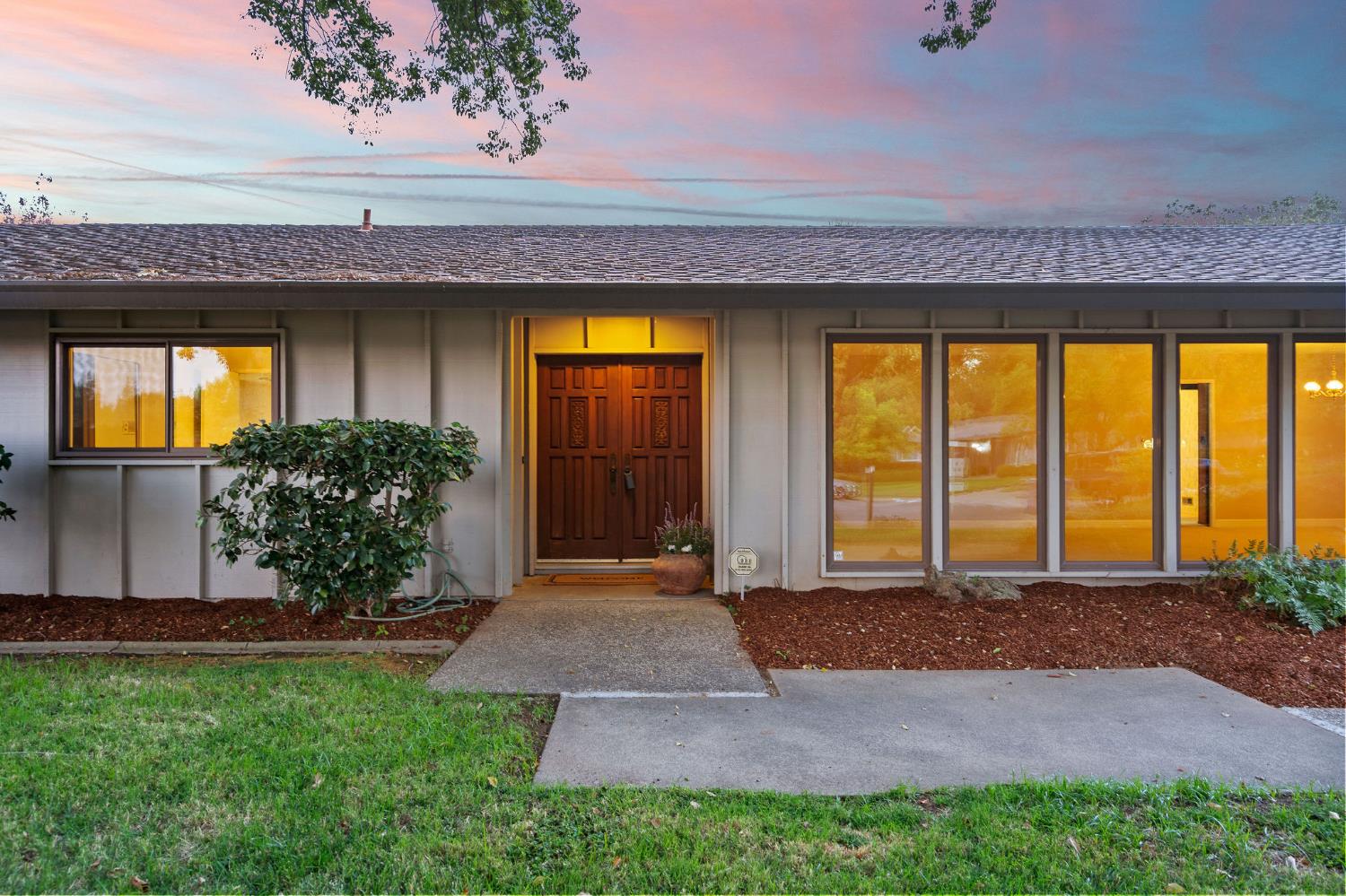519 Grovesnor Court