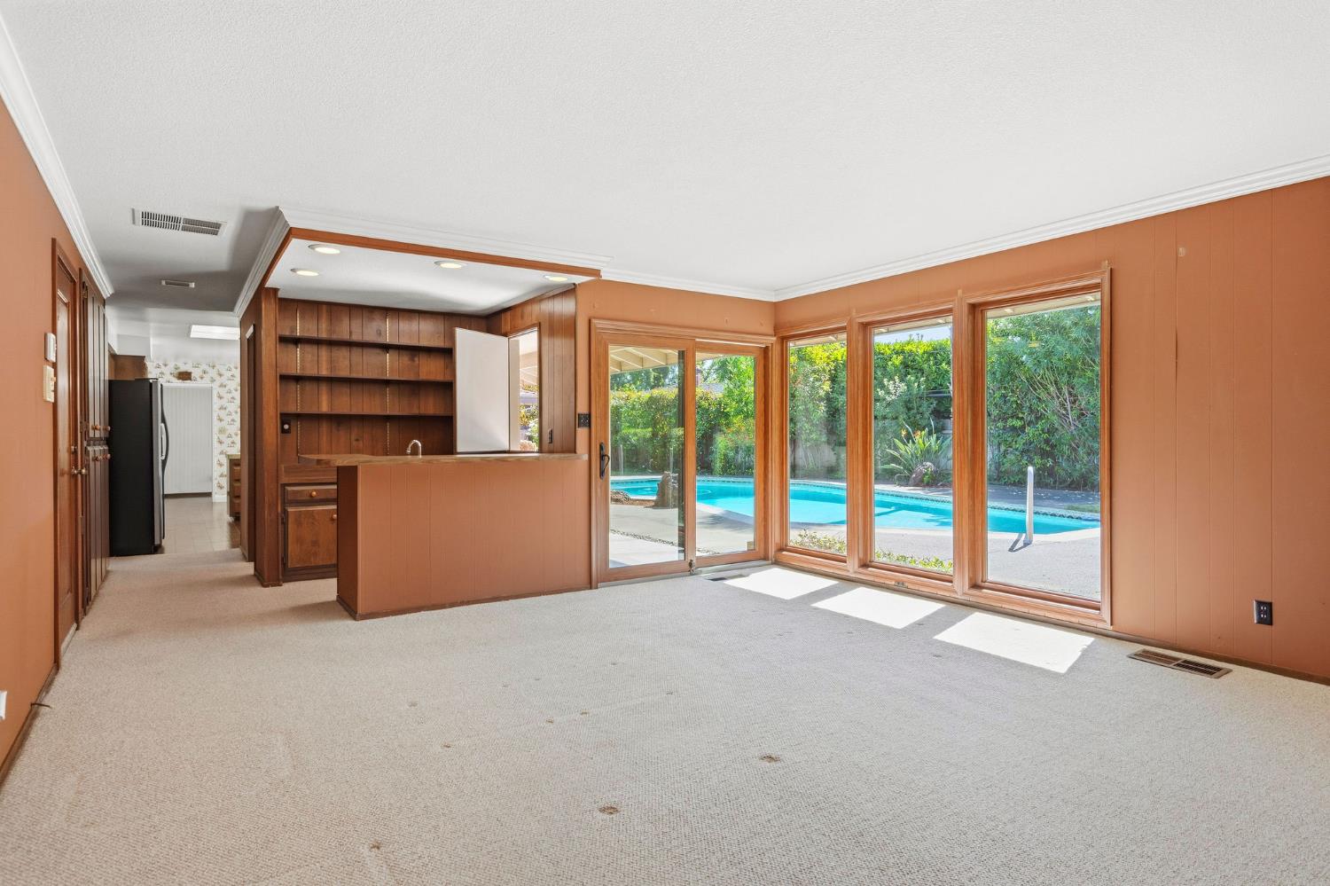 519 Grovesnor Court
