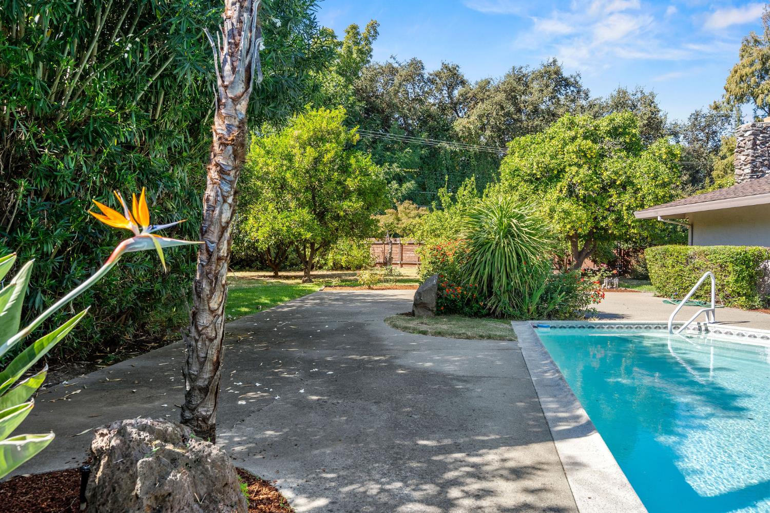519 Grovesnor Court