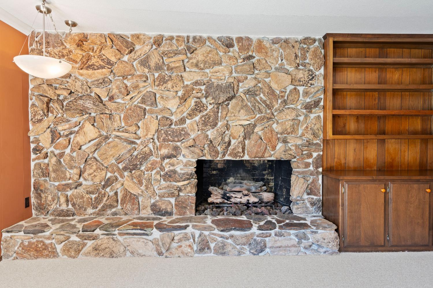 519 Grovesnor Court