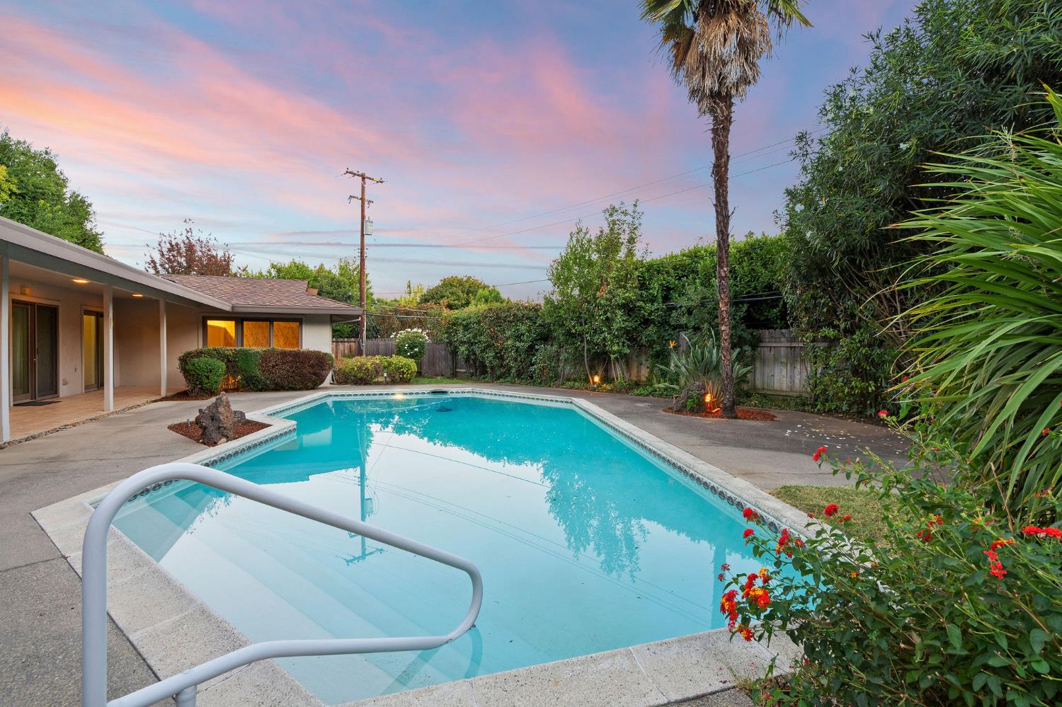 519 Grovesnor Court
