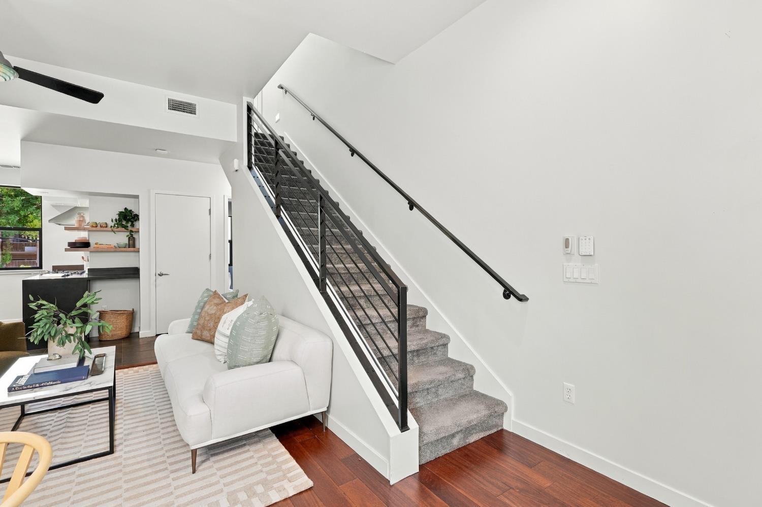 1323 East Sutter Walk
