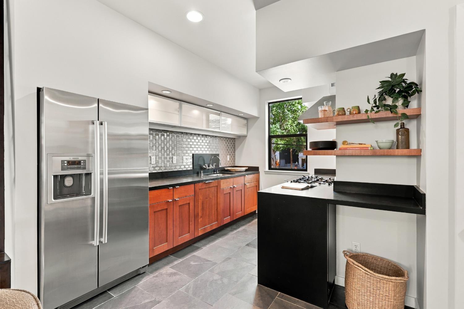 1323 East Sutter Walk