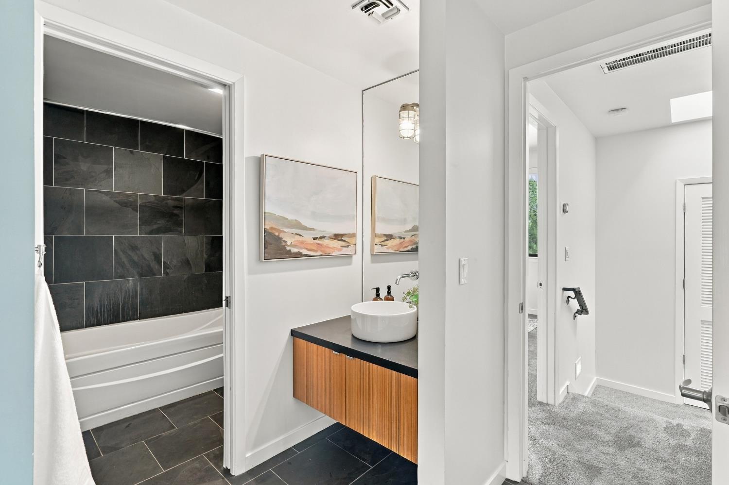 1323 East Sutter Walk