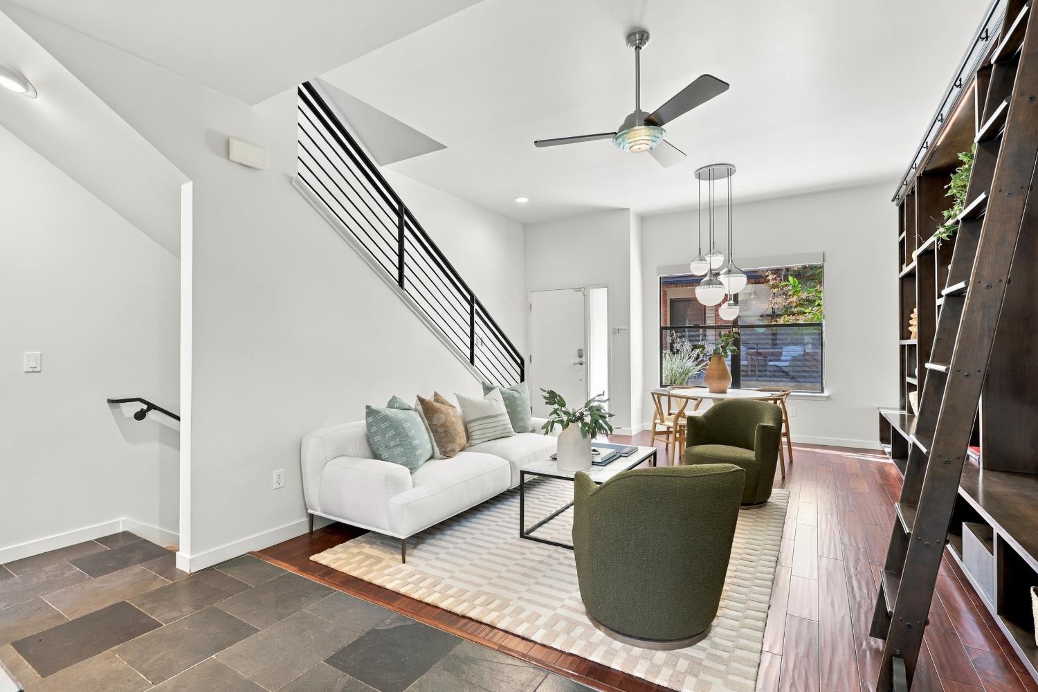1323 East Sutter Walk