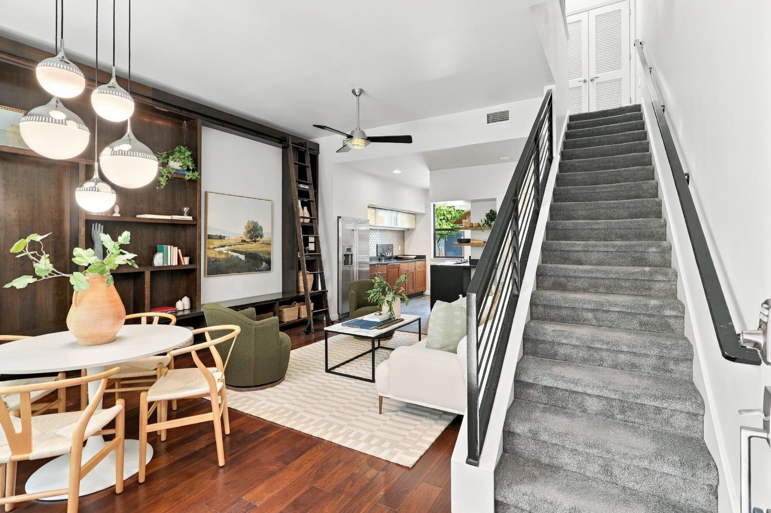 1323 East Sutter Walk