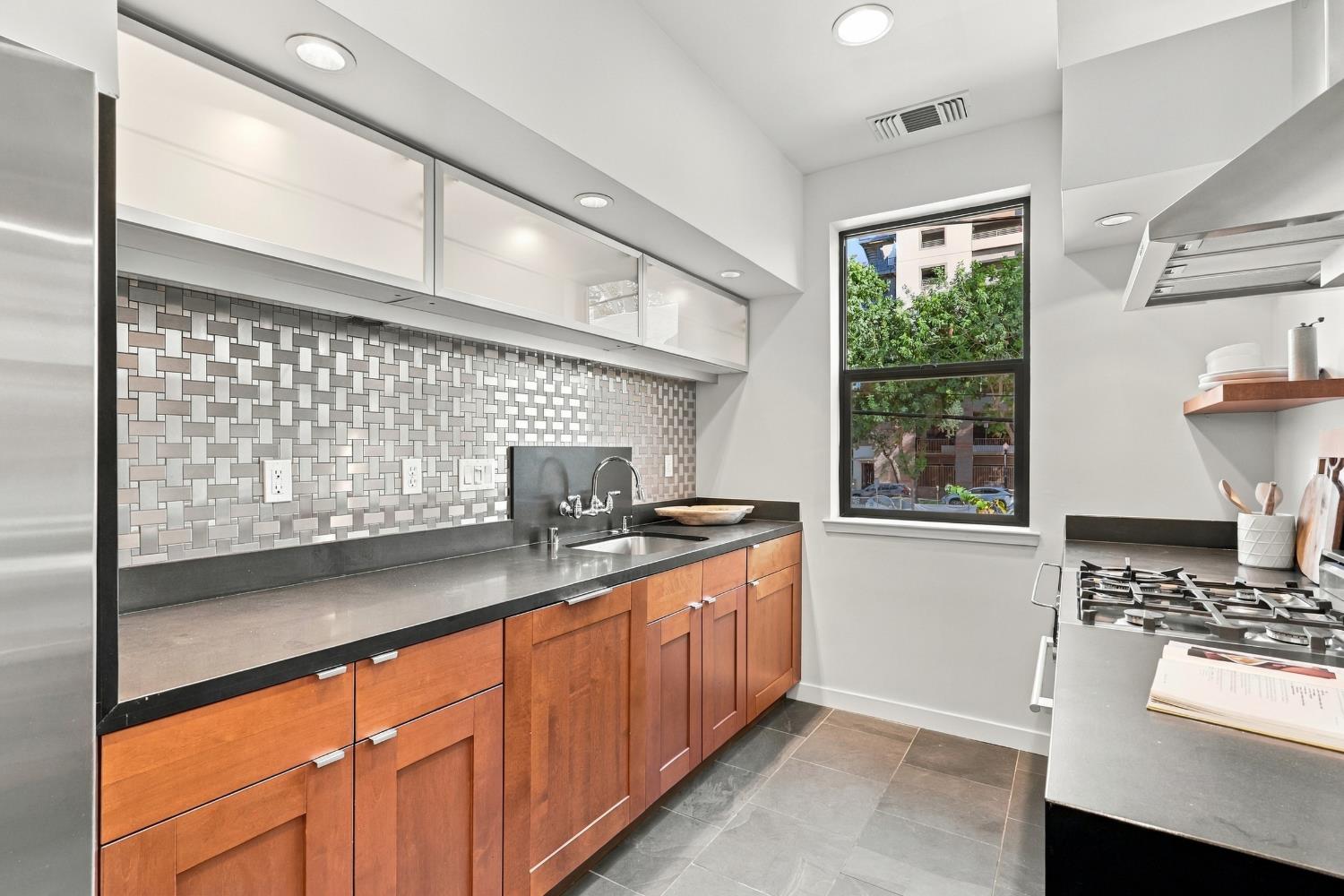1323 East Sutter Walk