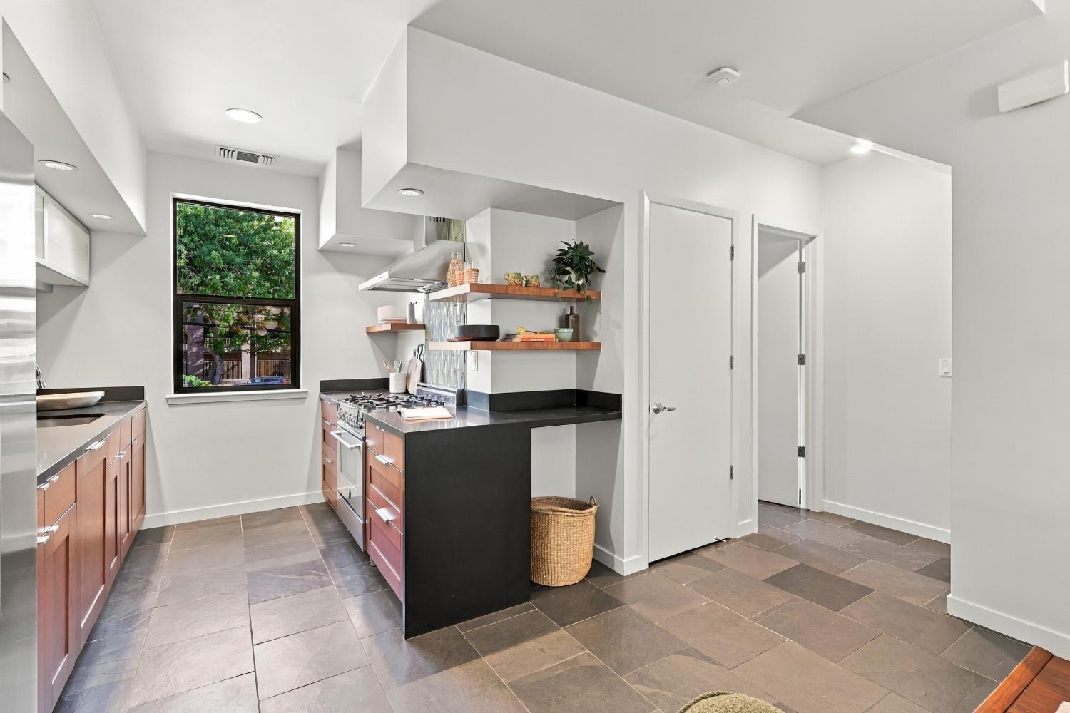 1323 East Sutter Walk