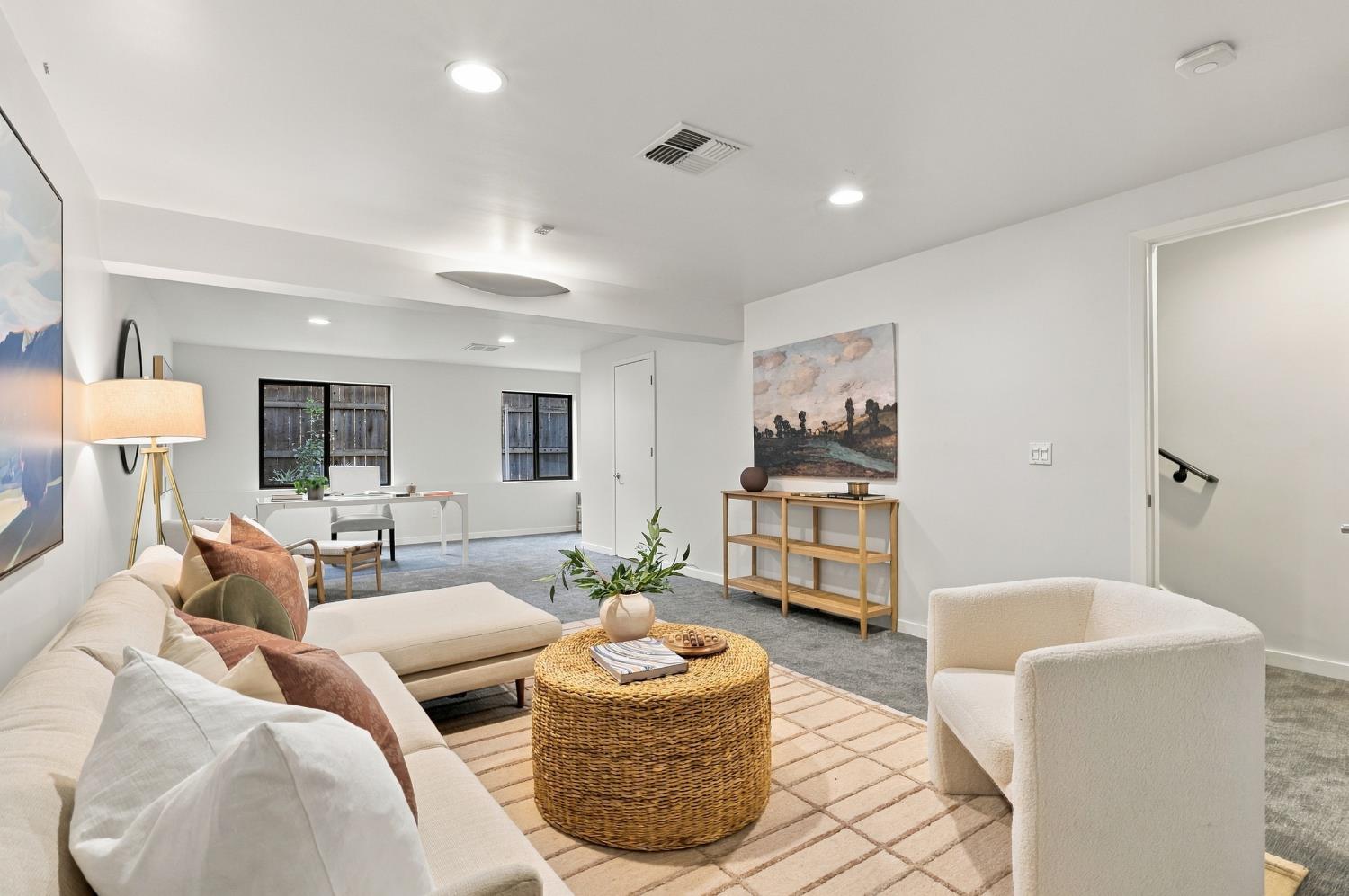 1323 East Sutter Walk