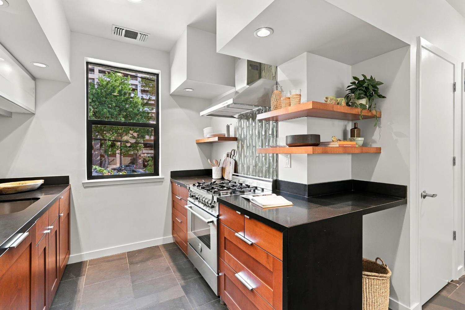 1323 East Sutter Walk