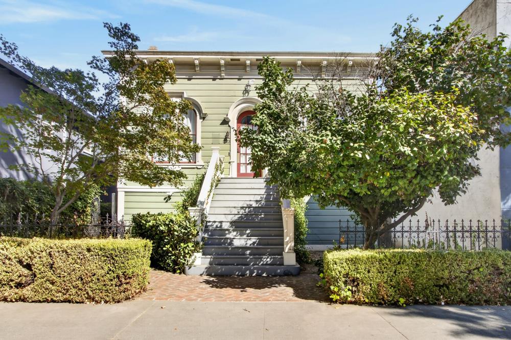 1523 G Street