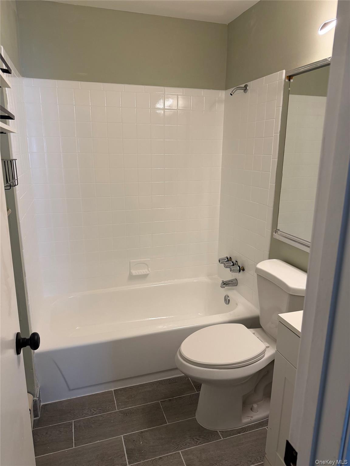 22 Lexington Hill Unit: 4