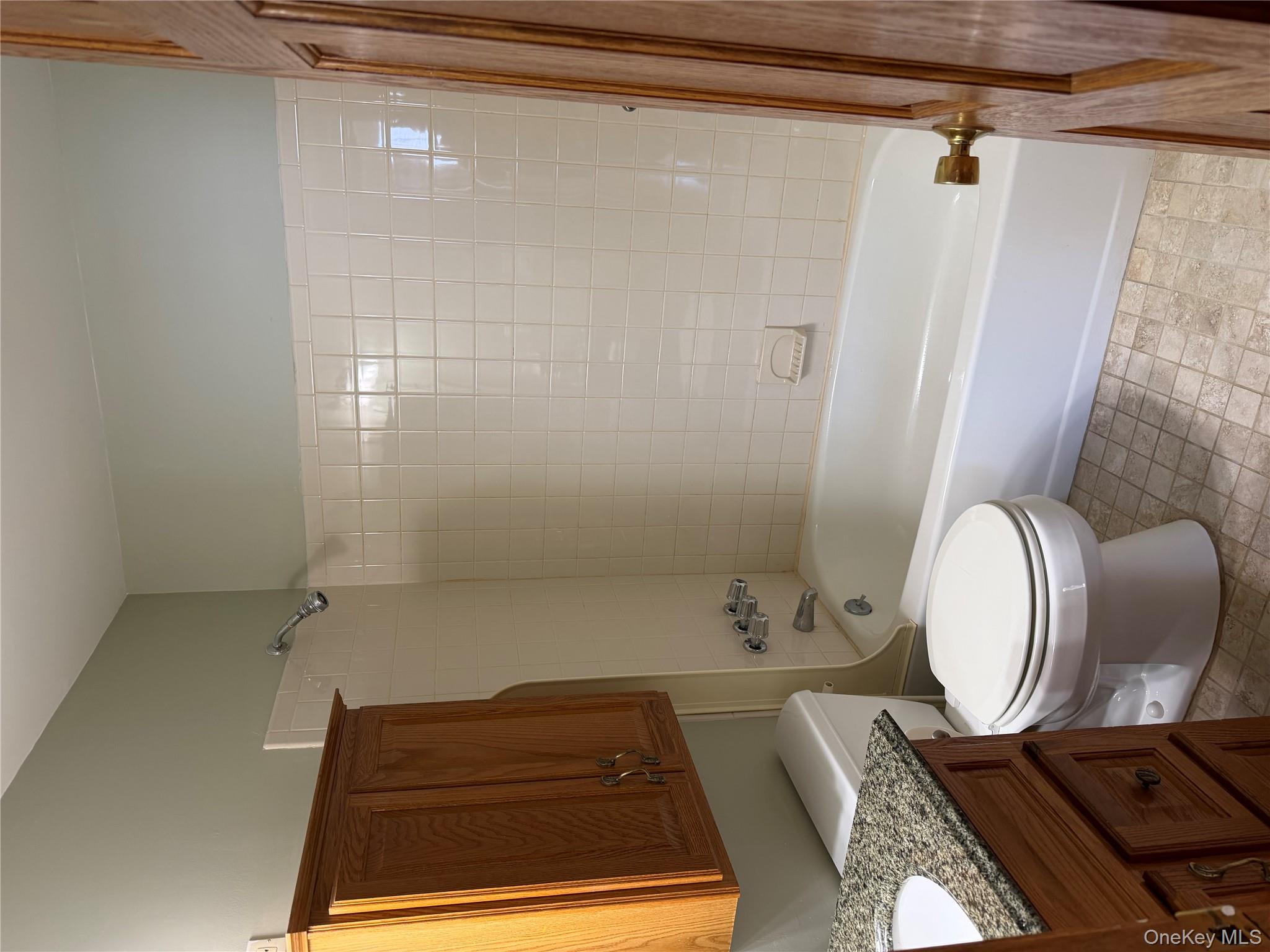 25 Lexington Hill Unit: 12