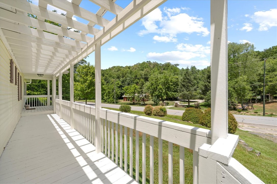 2707 Crowe Creek Road