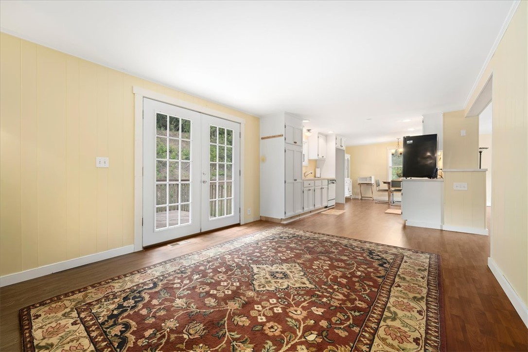2707 Crowe Creek Road