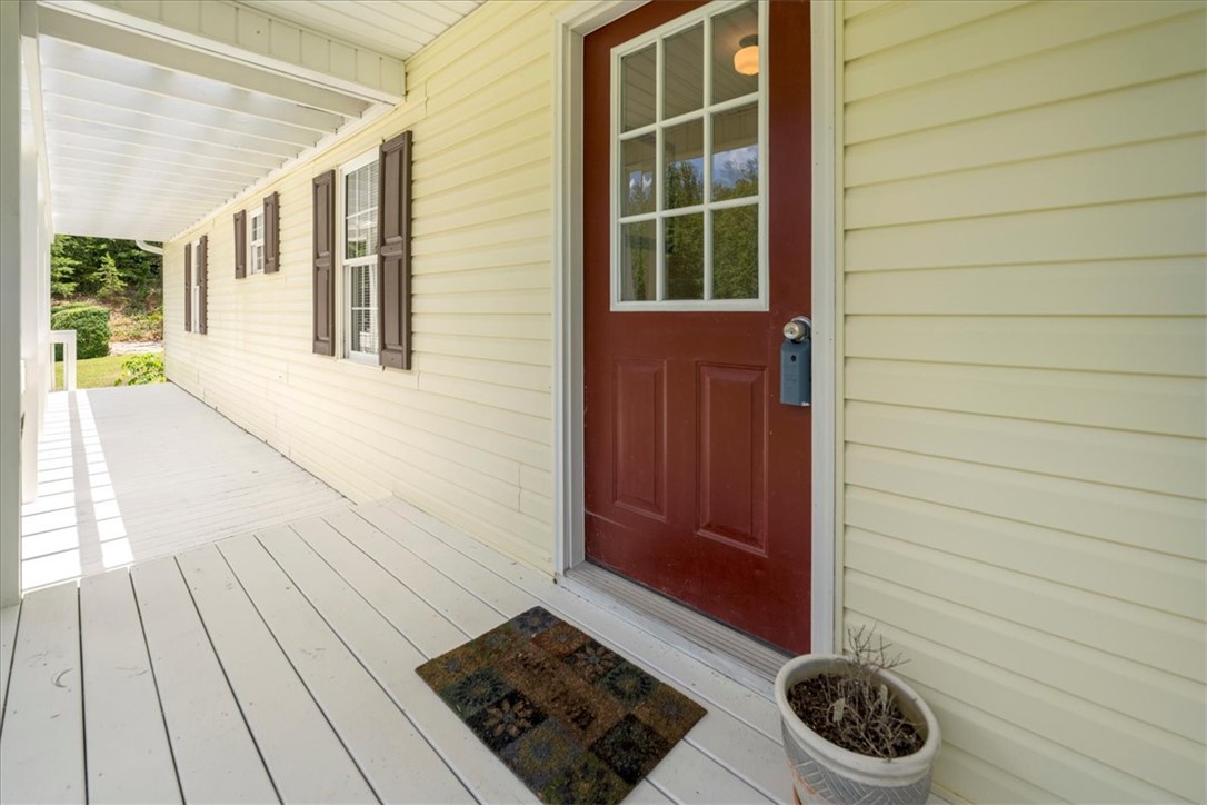 2707 Crowe Creek Road