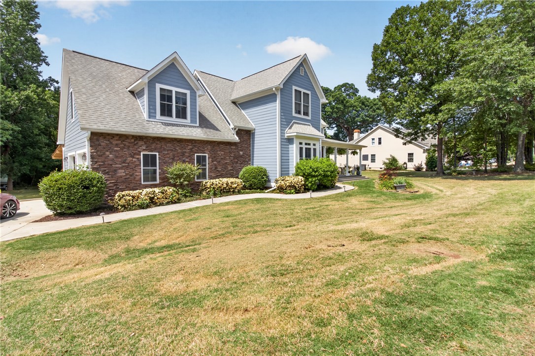 1504 Double Springs Road