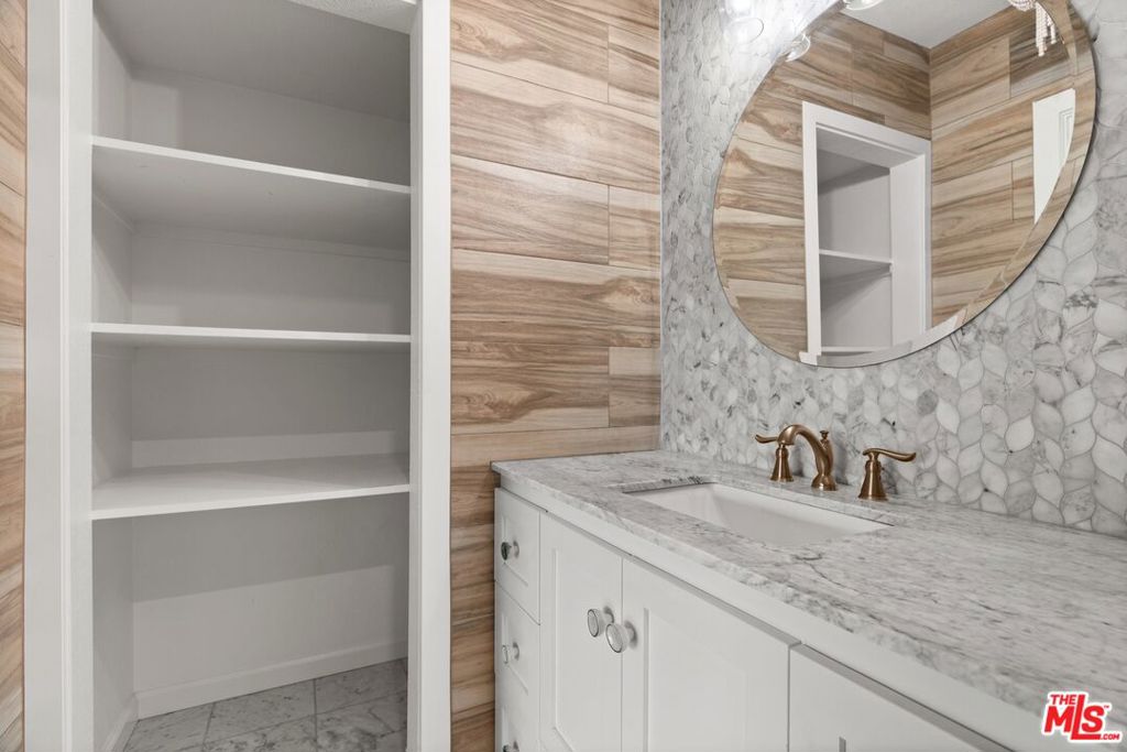 13029 Mindanao Way 5