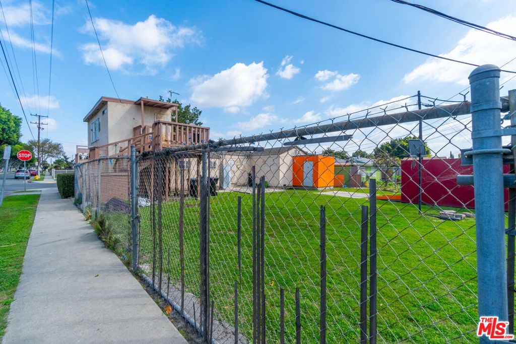 1202 E 127th Street