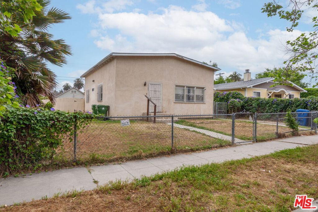 1120 S Lucerne Boulevard