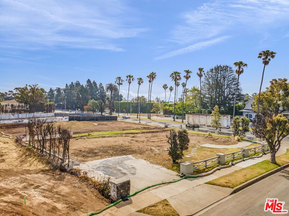 14827 Pampas Ricas Boulevard