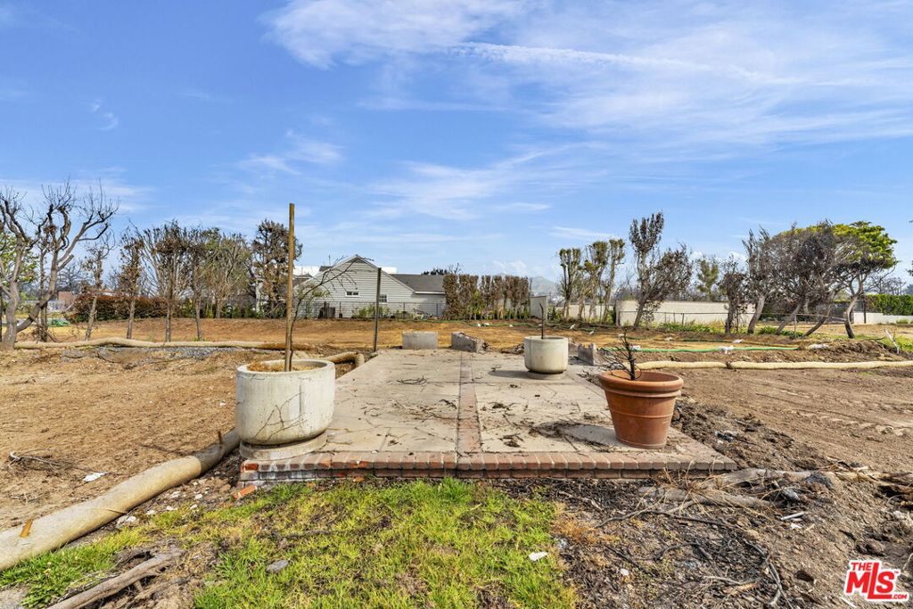 14827 Pampas Ricas Boulevard