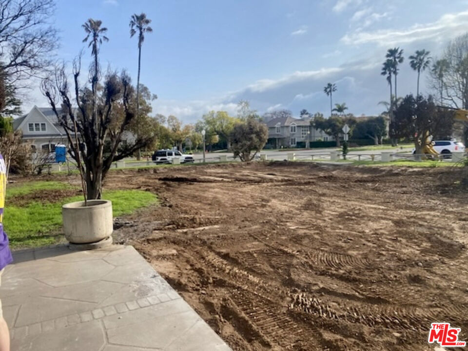 14827 Pampas Ricas Boulevard