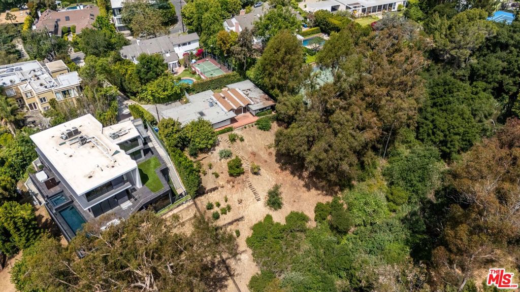 656 N Bonhill Road