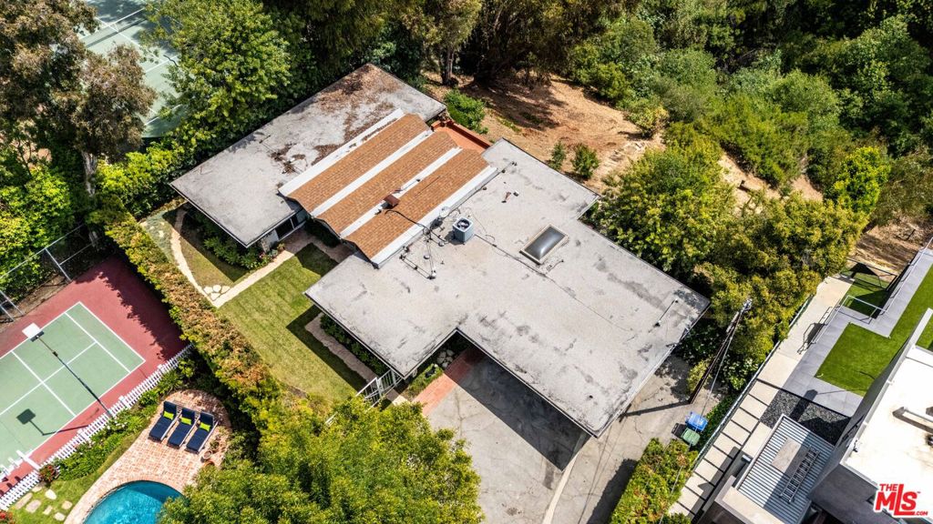 656 N Bonhill Road