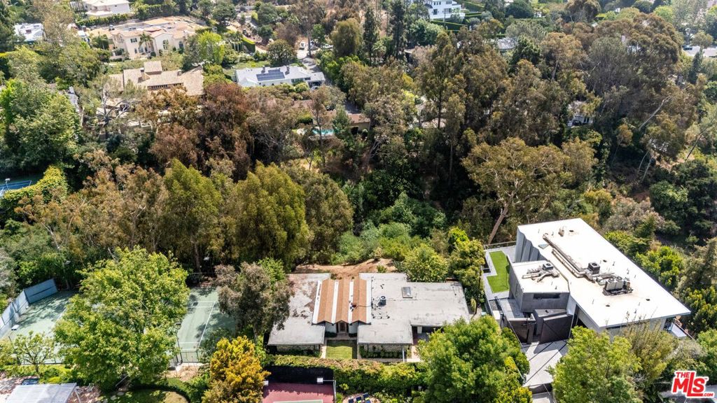 656 N Bonhill Road