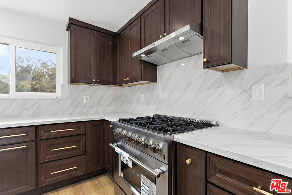 656 N Bonhill Road