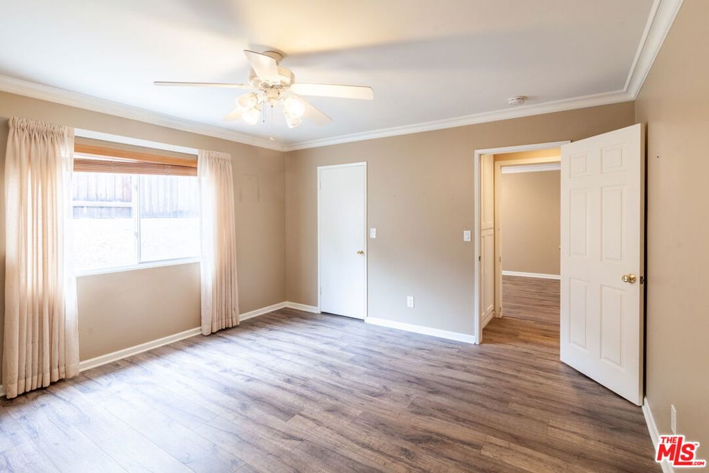 1400 Caddington Drive