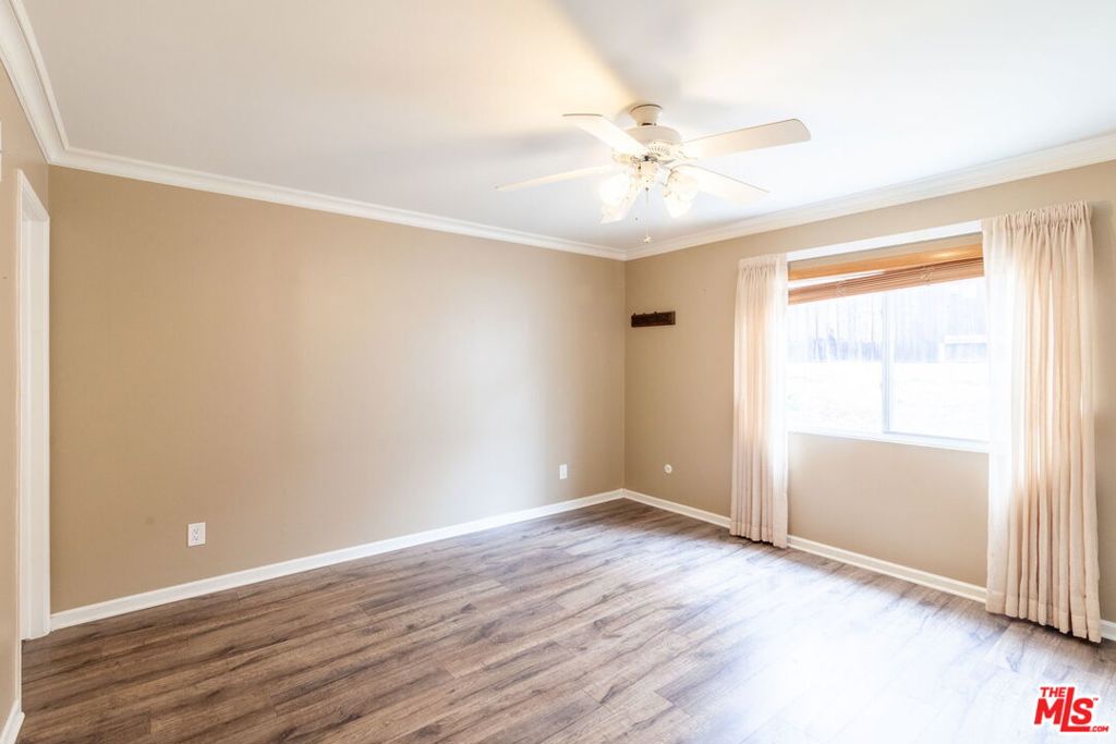 1400 Caddington Drive