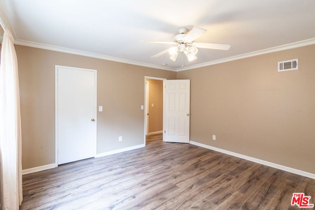 1400 Caddington Drive