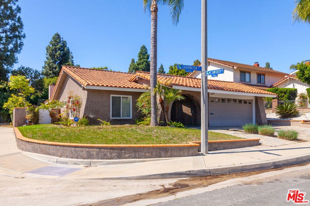 1400 Caddington Drive