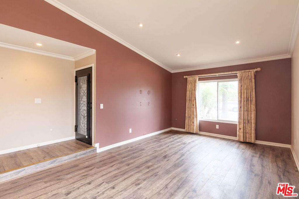 1400 Caddington Drive