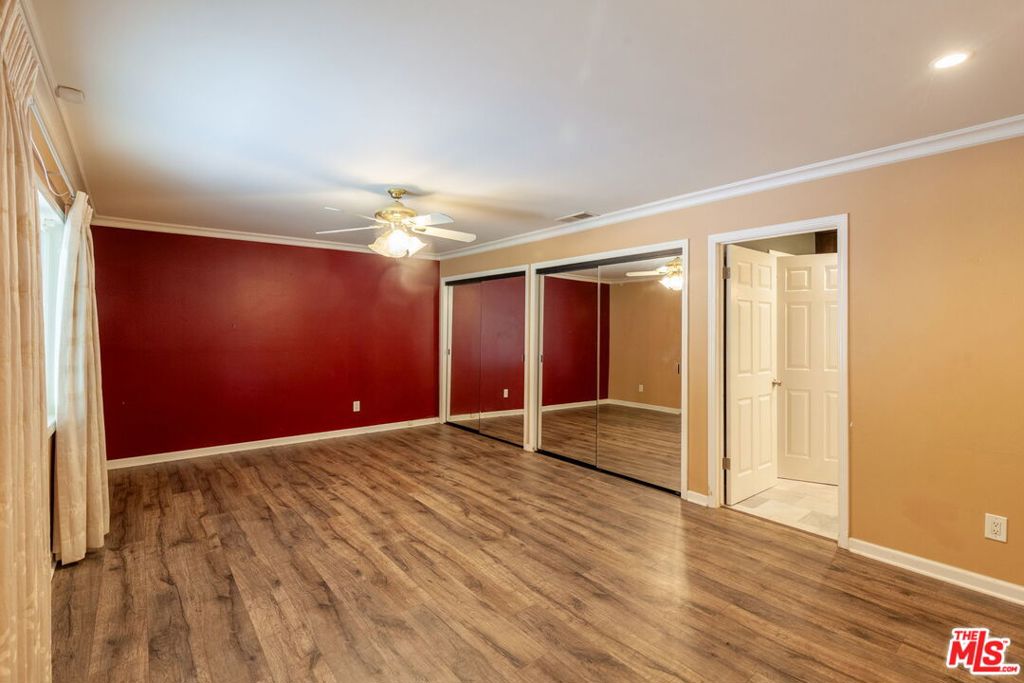 1400 Caddington Drive