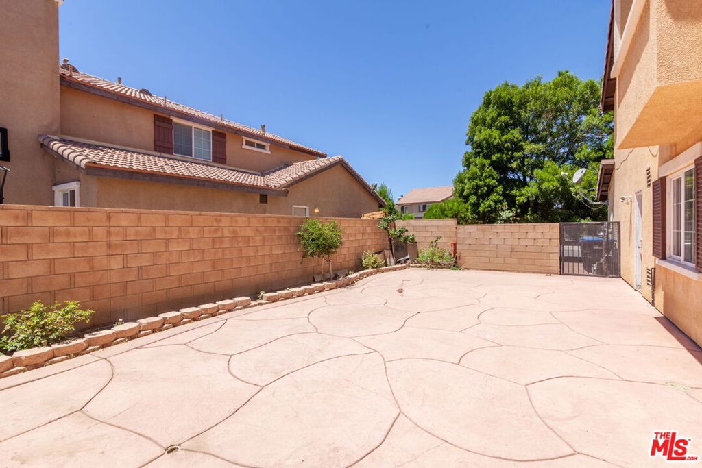 37666 Topaz Court