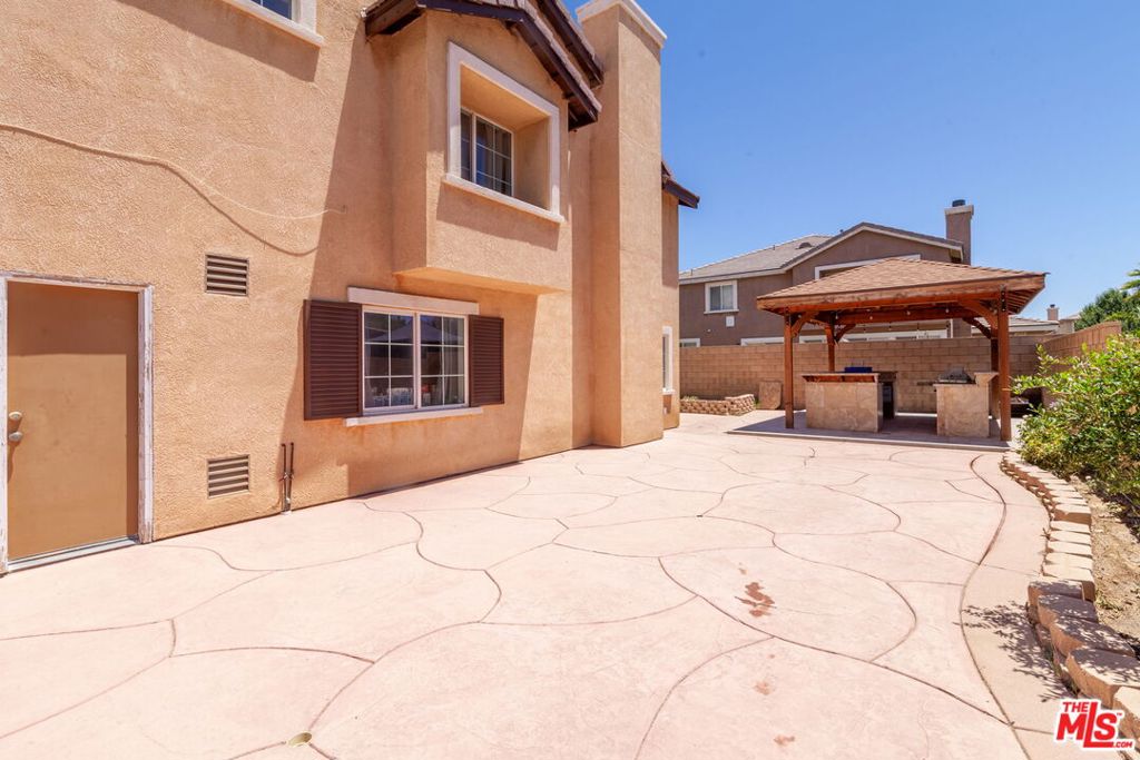 37666 Topaz Court