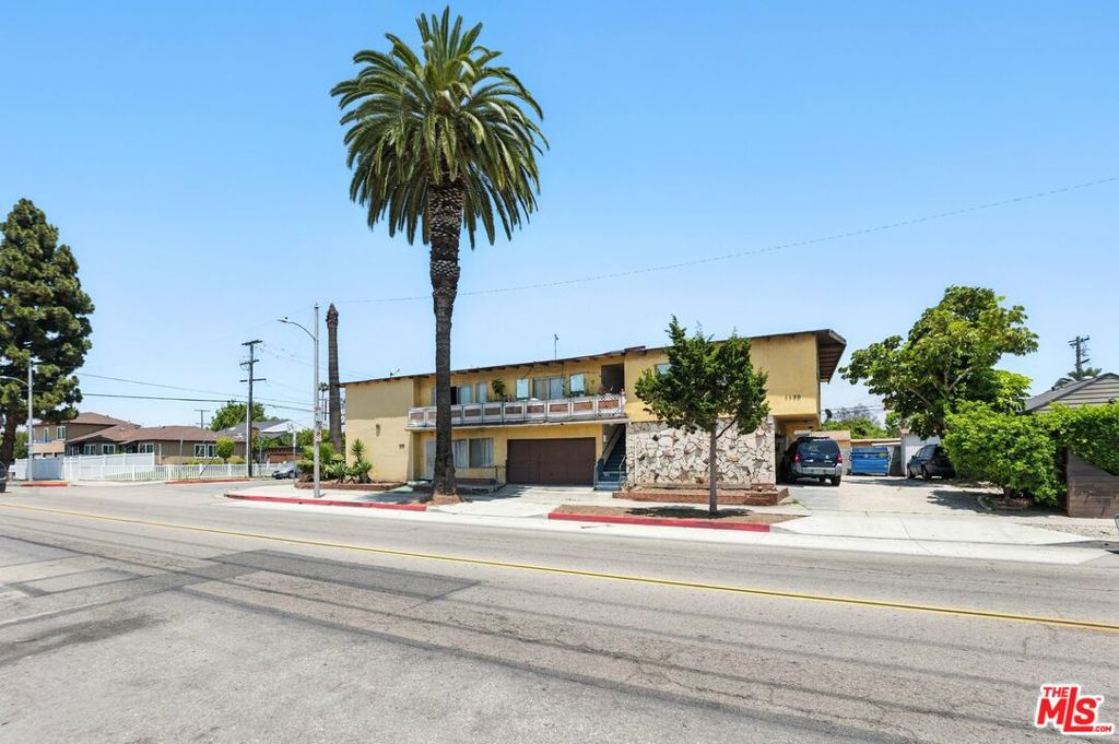 1100 S Inglewood Avenue