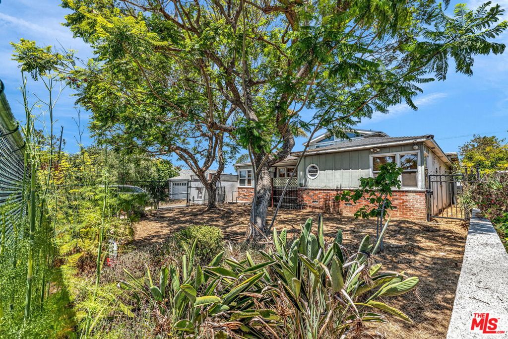 3616 Mountain View Avenue