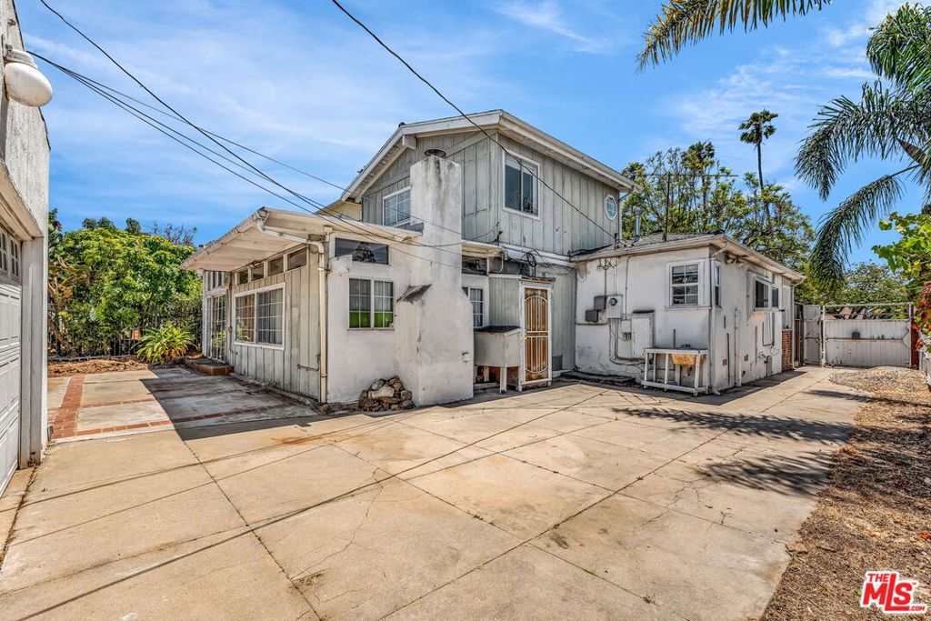 3616 Mountain View Avenue
