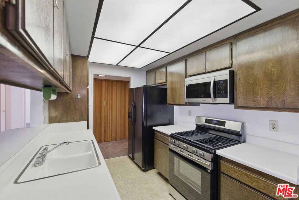 12635 Main Street 210