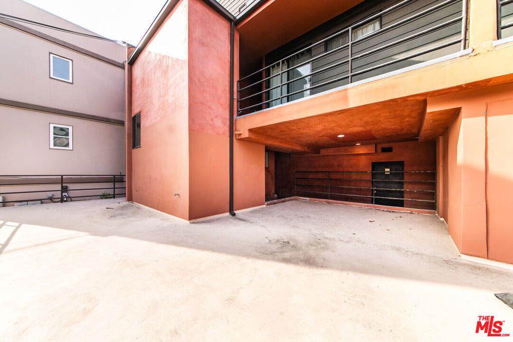 3401 Pacific Avenue 2A