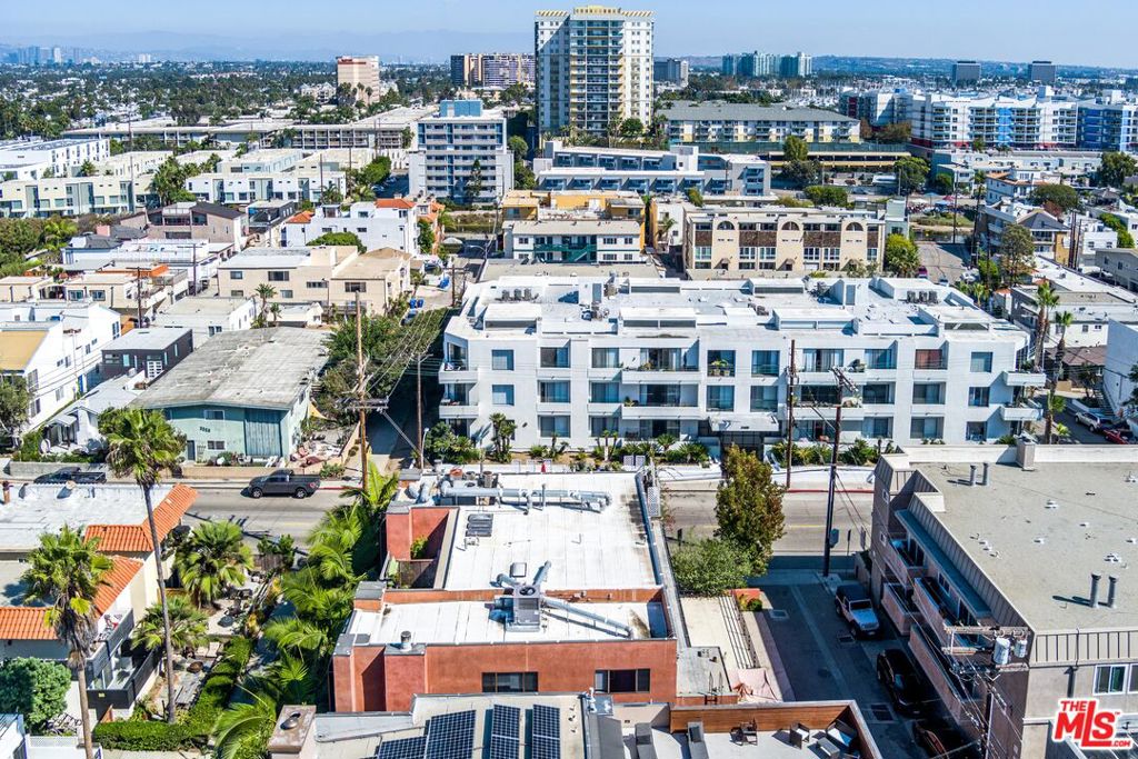 3401 Pacific Avenue 2A