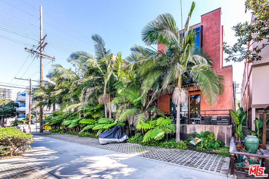 3401 Pacific Avenue 2A